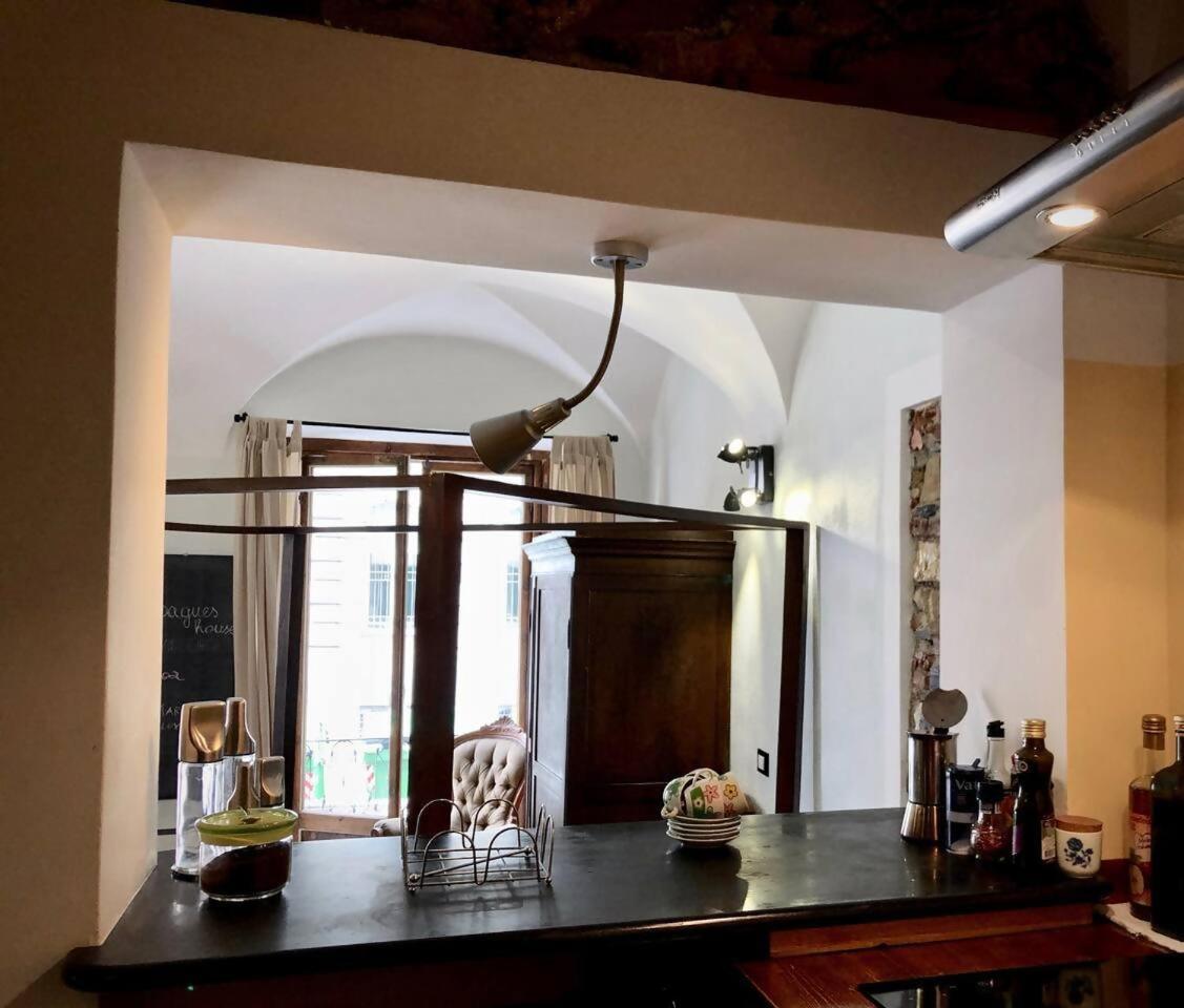 Lovingenoa - Ducale - Natural Light *