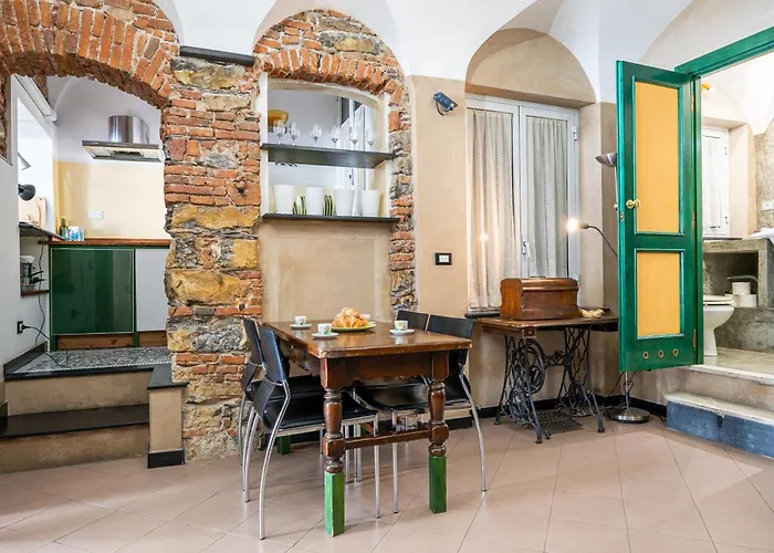 Lovingenoa - Ducale - Natural Light