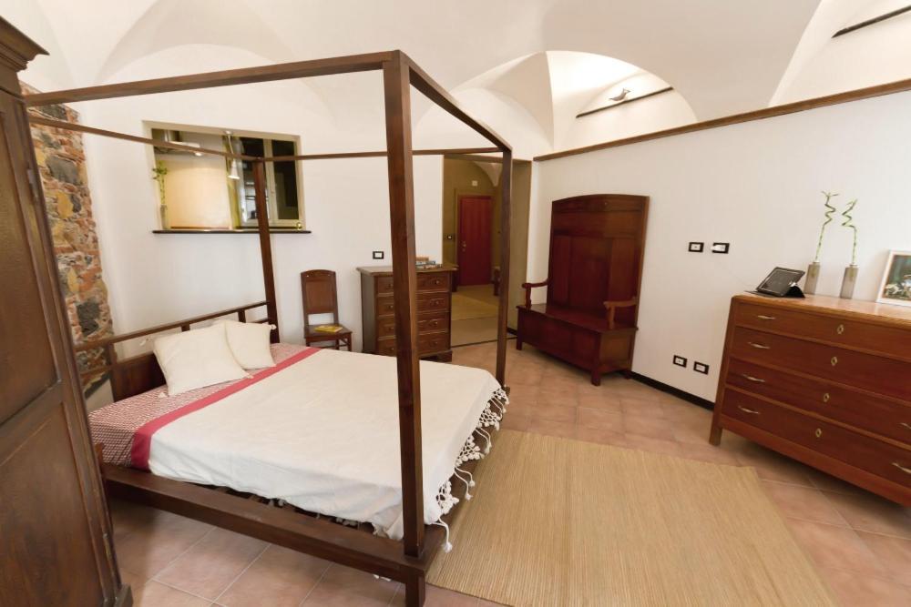 Lovingenoa - Ducale - Natural Light