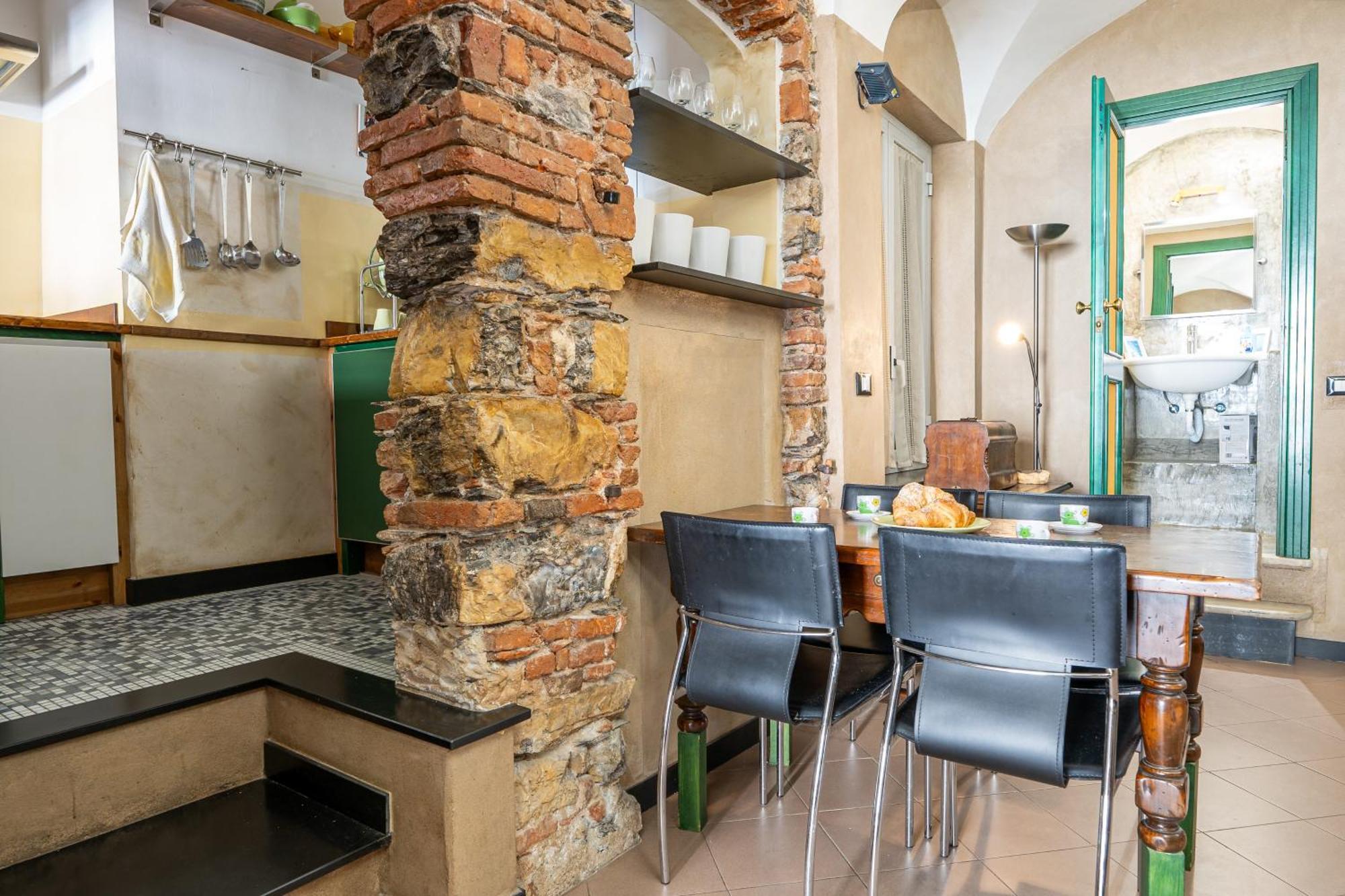 Lovingenoa - Ducale - Natural Light *